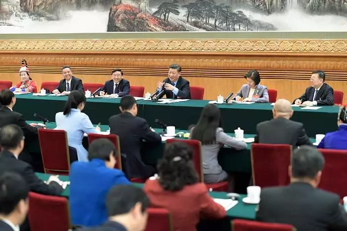 共和國是紅色的！習(xí)近平今年兩會這樣談“初心”(圖3)